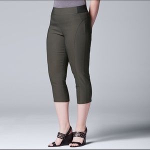 NWT Vera Wang Capris Plus Size 22/24